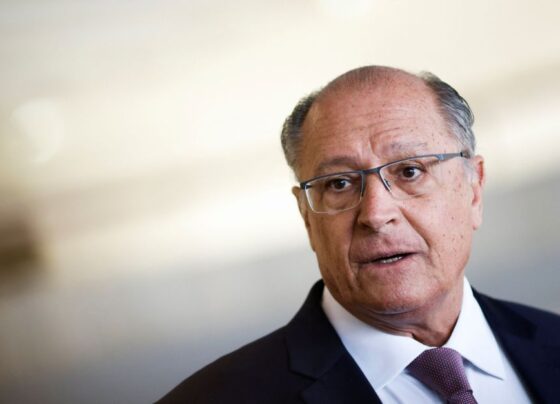Geraldo Alckmin prestou primeiros socorros a uma passageira que sofreu um pico de pressão alta