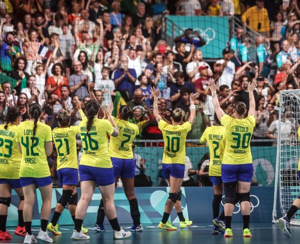 As brasileiras do handebol feminino entram em quadra neste domingo