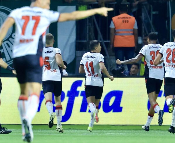 vitória derrota o palmeiras