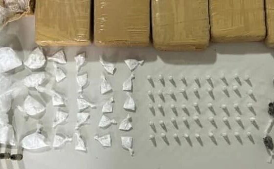 Foragido da justiça é preso na Nova Vitória com arma e drogas