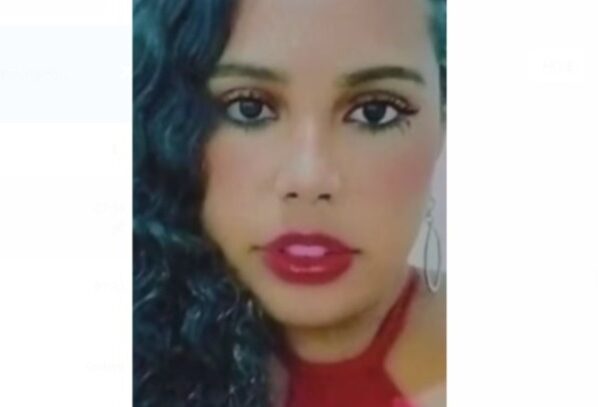 Jovem de 21 anos é morta a tiros durante assalto