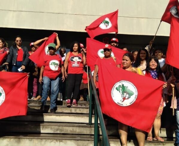 Projetos “anti-MST“, que punem invasores de terra, chegam ao Senado ...