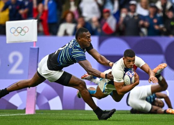 A França fez história neste sábado (27) ao conquistar a primeira medalha de ouro olímpica