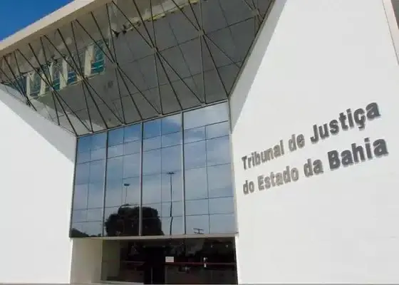 Servidora é condenada por loteamento irregular em Camaçari