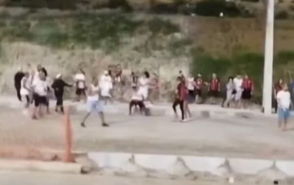 Torcedores são presos após tumulto durante jogo do Vitória