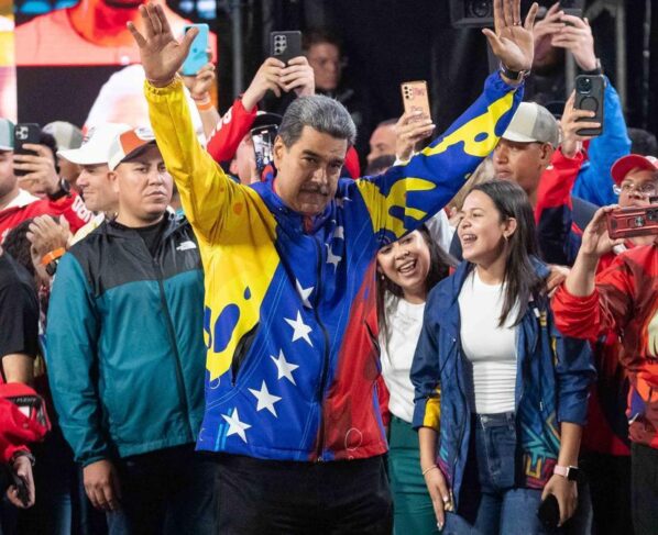 Nicolás Maduro vence as eleições