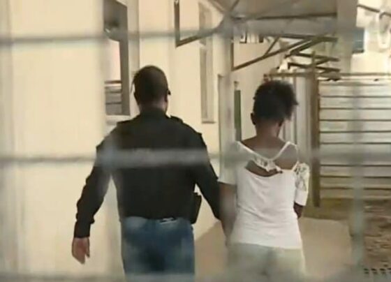 Acusada de matar bebê a facadas tem prisão preventiva decretada