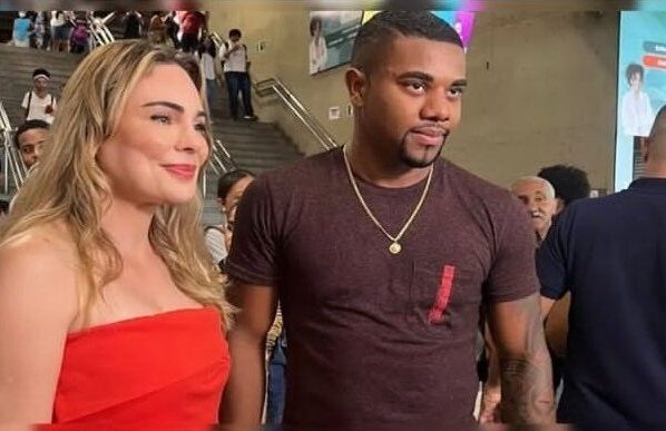 Davi aparece na Lapa acompanhado de apresentadora da Record e aumenta rumores de novo reality