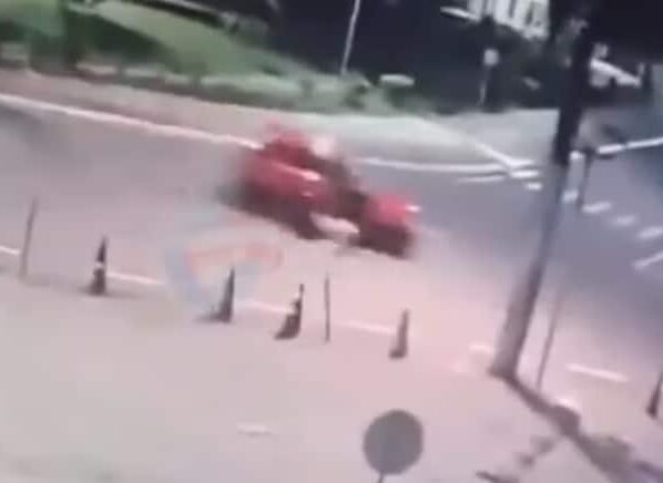 Polícia faz reconstituição do caso de mulher jogada para fora do carro em Camaçari