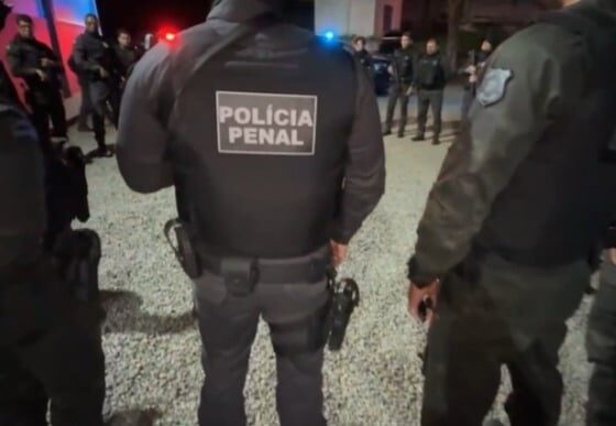 Policiais penais são presos durante operação em Salvador