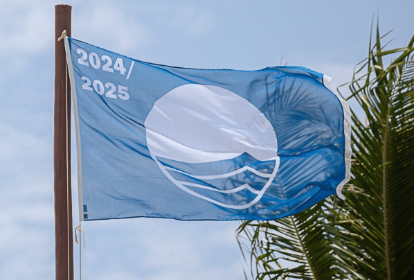 Hasteamento da Bandeira Azul renova selo internacional em Camaçari