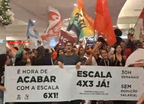 Manifestantes protestam dentro de shopping de Salvador contra escala 6×1