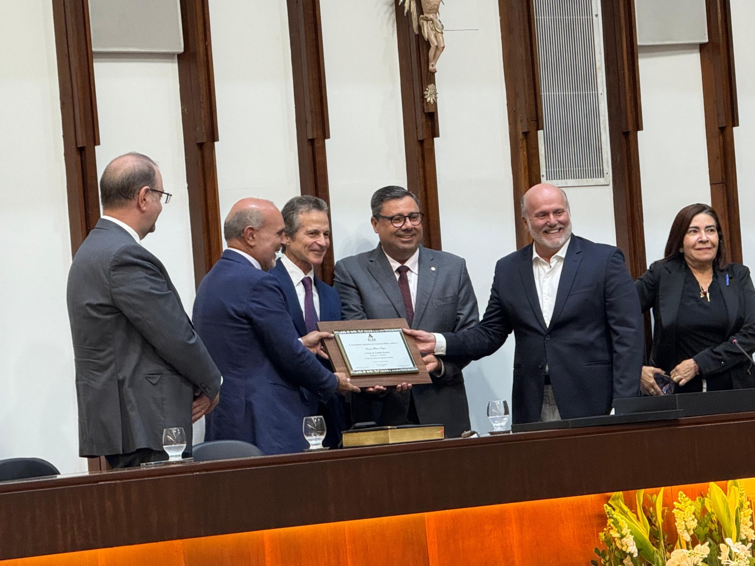 Empresário Renato Rique recebe Título de Cidadão Baiano - R1