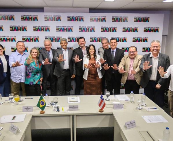 Reunião do governador aconteceu nesta quinta-feira (2). Foto: Divulgação