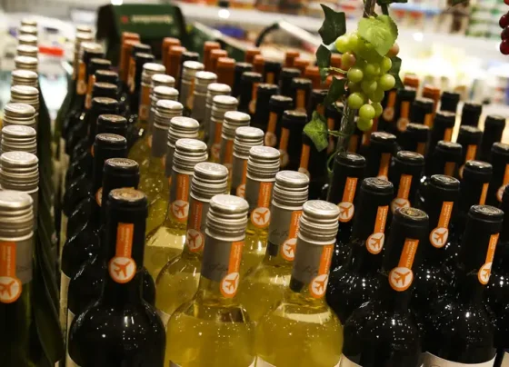 Mesmo sem casos na Bahia, Sesab adota medidas sobre intoxicação por metanol em bebidas