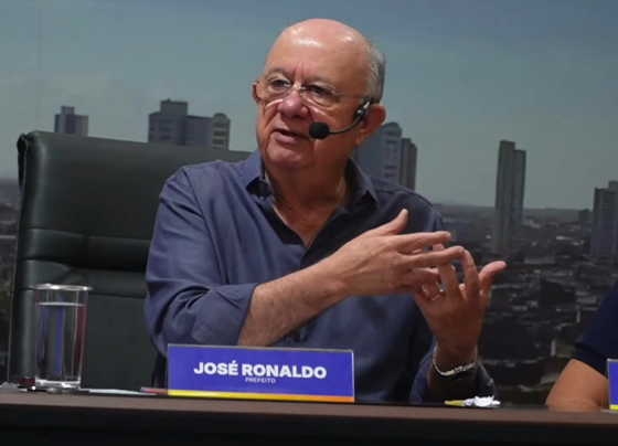Prefeito José Ronaldo. Imagem: TV Feira/Reprodução