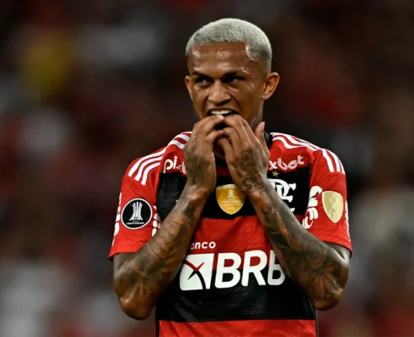 Justiça condena Flamengo a pagar mais de R$ 16,8 milhões por venda de Wesley. Entenda!