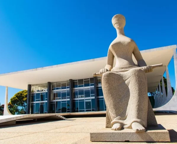 STF decide nesta quinta (26) sobre prorrogação da CPMI do INSS - R1
