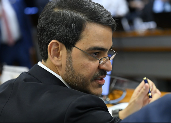 Jorge Messias durante sabatina. Foto: Andressa Anholete/Agência Senado