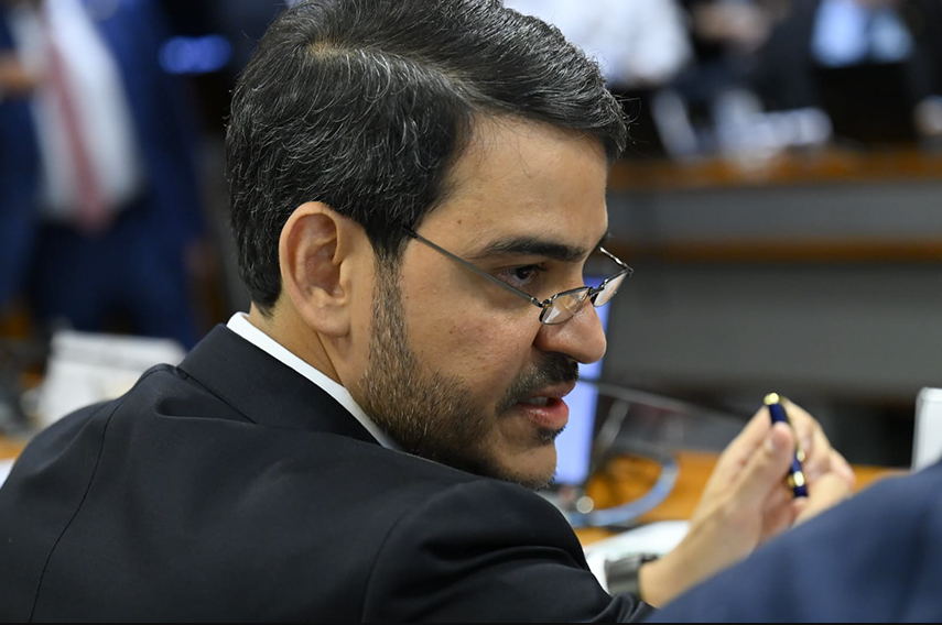 Jorge Messias durante sabatina. Foto: Andressa Anholete/Agência Senado