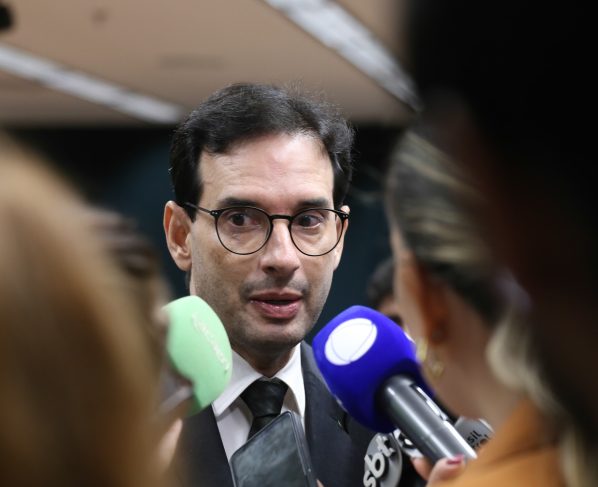 Deputado Leo Prates, relator das propostas. Foto: Kayo Magalhães/Câmara dos Deputados