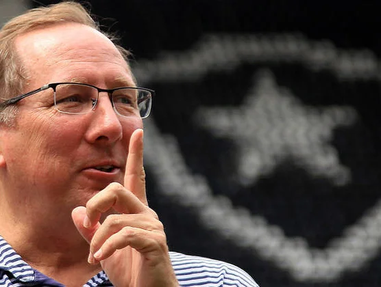 Elenco do Botafogo se reúne com Textor e cobra explicações sobre recuperação judicial