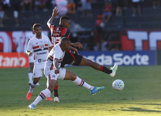Partida entre Vitória e São Paulo no Barradão. Foto: Rubens Chiri/São Paulo FC