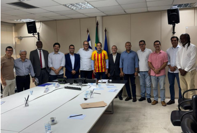 Bruno Reis em reunião com vereadores. Foto: Divulgação