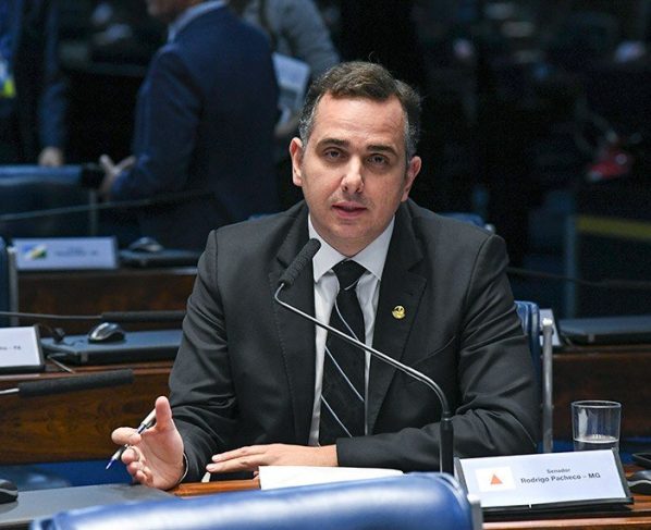 PT avalia mudança em Minas e põe Pacheco em xeque para 2026