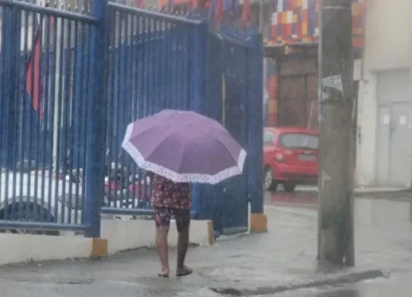 Mau tempo em Salvador altera funcionamento de serviços em Salvador; confira panorama