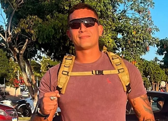 Soldado deixa prisão