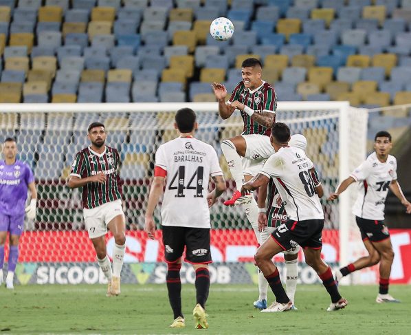 Partida entre Fluminense e Vitória no Maracanã. Foto: Lucas Merçon/Fluminense F.C./Divulgação