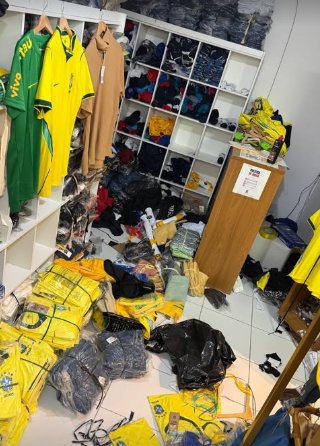 Criminosos arrombam e furtam loja em Vilas do Atlântico