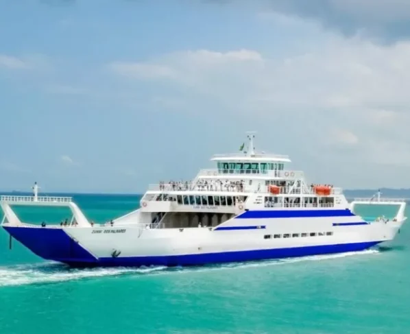Ferry-boat suspende embarque de veículos pesados devido ao mau tempo em Salvador