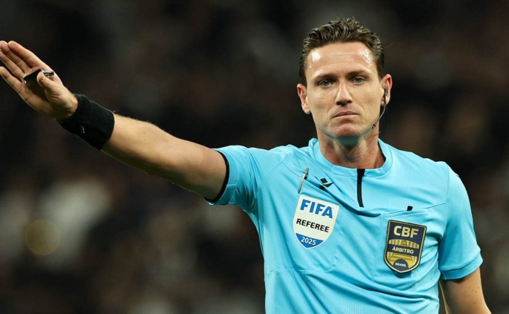 Árbitro Ramon Abatti Abel. Foto: Cesar Greco/Palmeiras/Divulgação