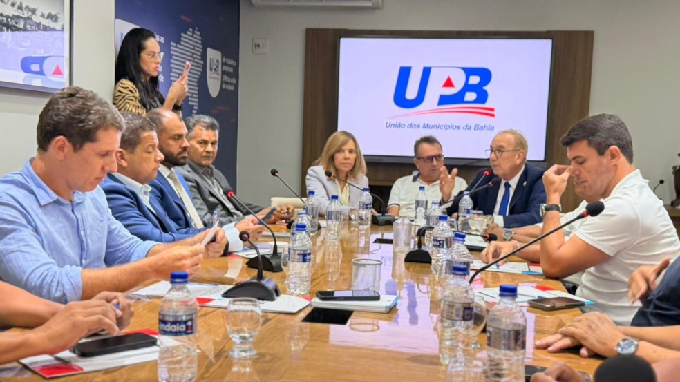 Reunião de prefeitos na UPB. Foto: Divulgação/UPB