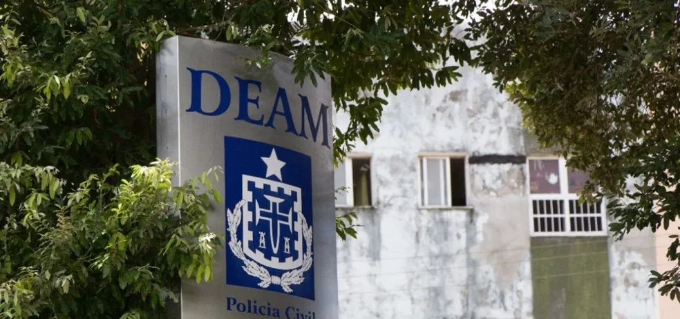 Polícia investiga denúncia de estupro de aluna do CPM