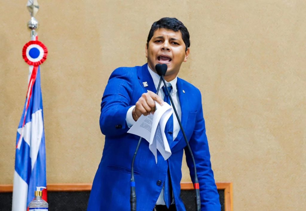 Deputado Diego Castro. Foto: Divulgação/Agência ALBA