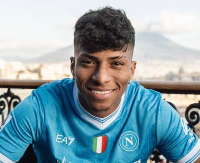 Jogador revelado pelo Vitória é contratado pelo Napoli