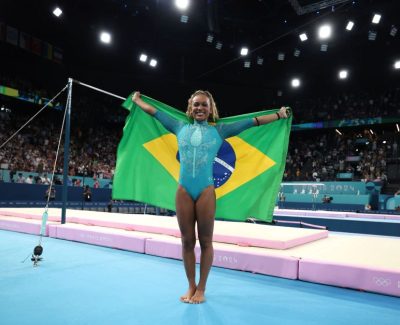 Rebeca Andrade é reverenciada por esportistas do Brasil após o