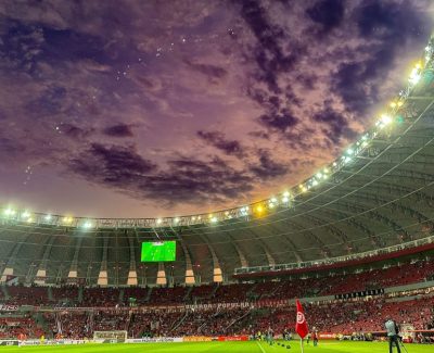 Torcida do Inter se revolta com eliminação na Sul-Americana e